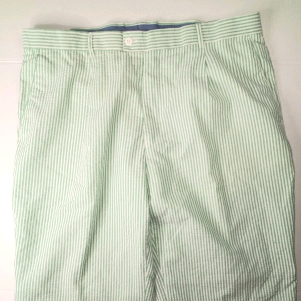Linea Uomo Men's Green Striped Shorts Size 40
